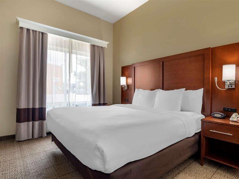 Comfort Suites West Dallas - Cockrell Hill Экстерьер фото