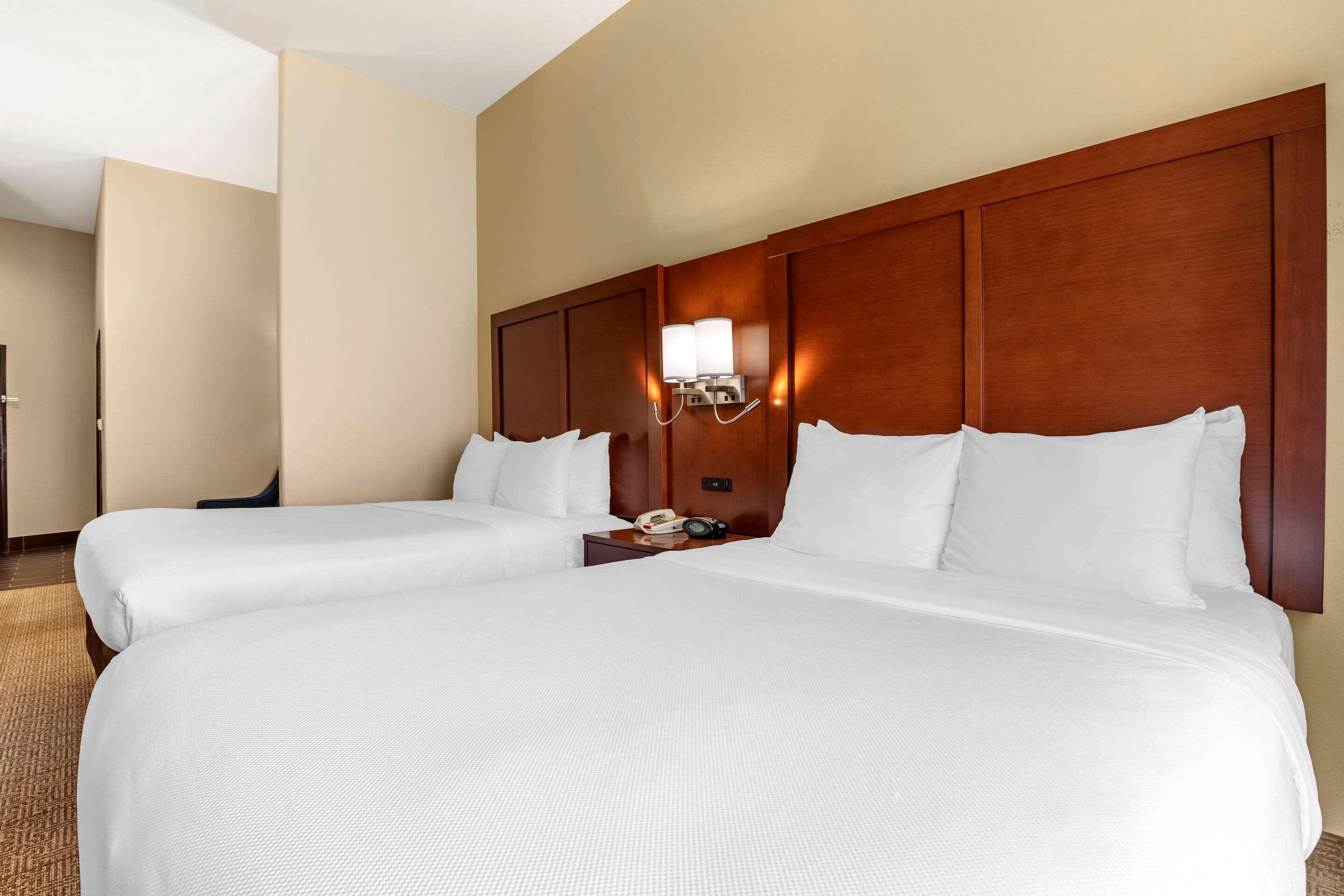 Comfort Suites West Dallas - Cockrell Hill Экстерьер фото
