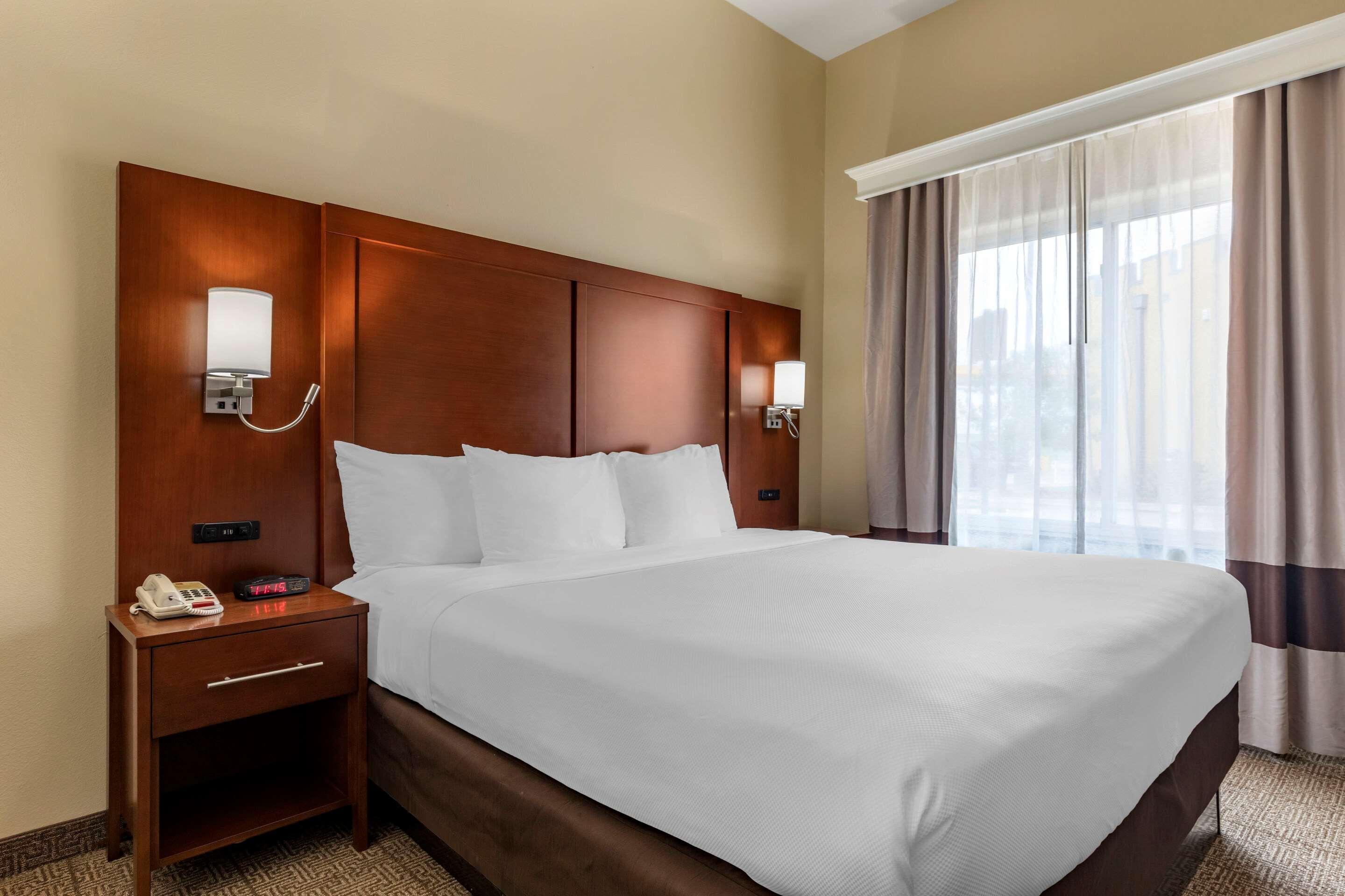 Comfort Suites West Dallas - Cockrell Hill Экстерьер фото