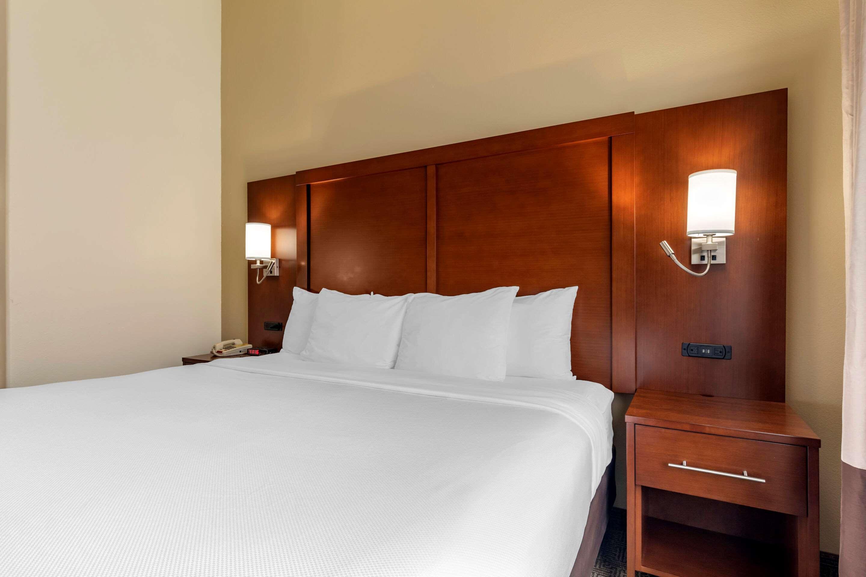 Comfort Suites West Dallas - Cockrell Hill Экстерьер фото
