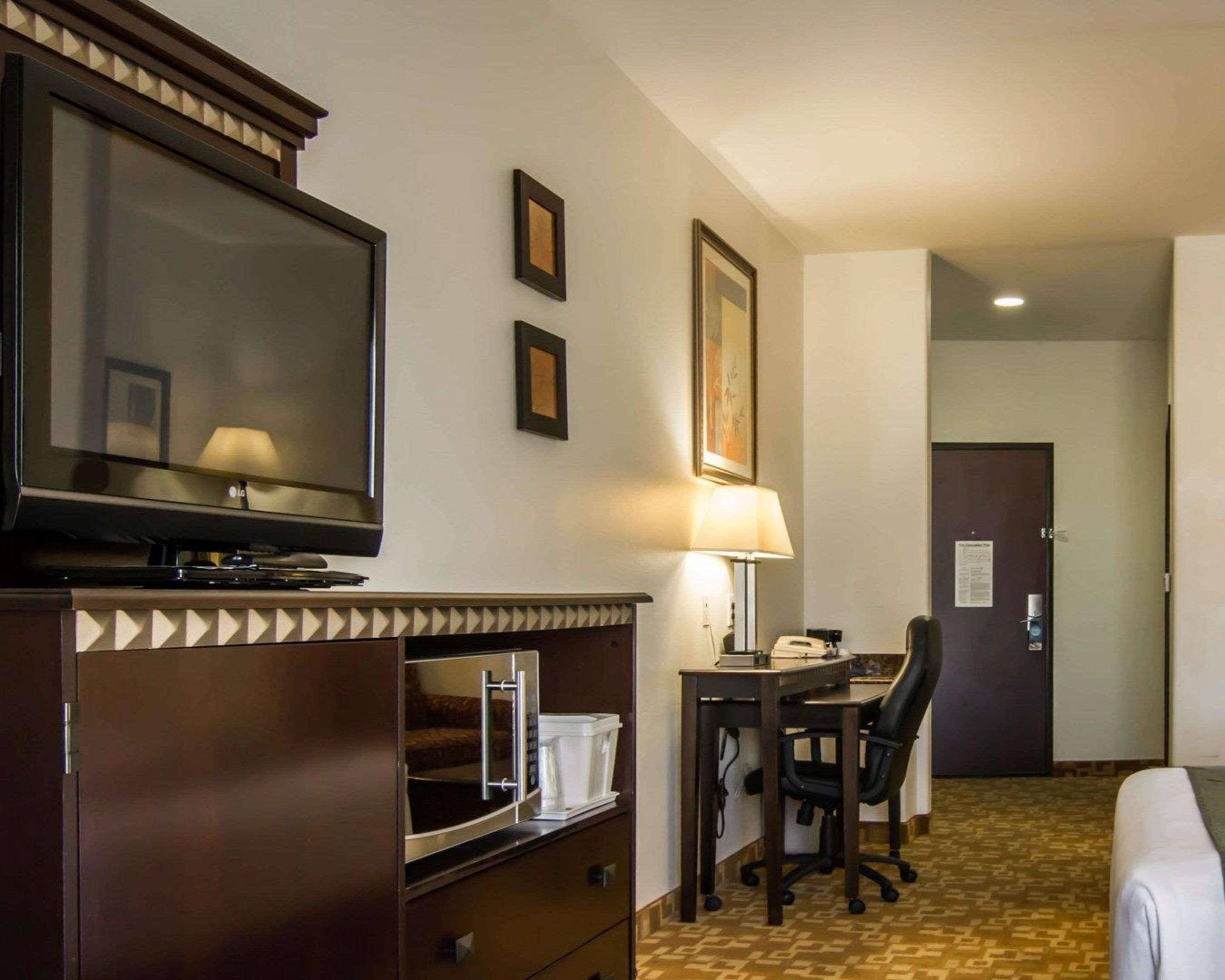 Comfort Suites West Dallas - Cockrell Hill Экстерьер фото