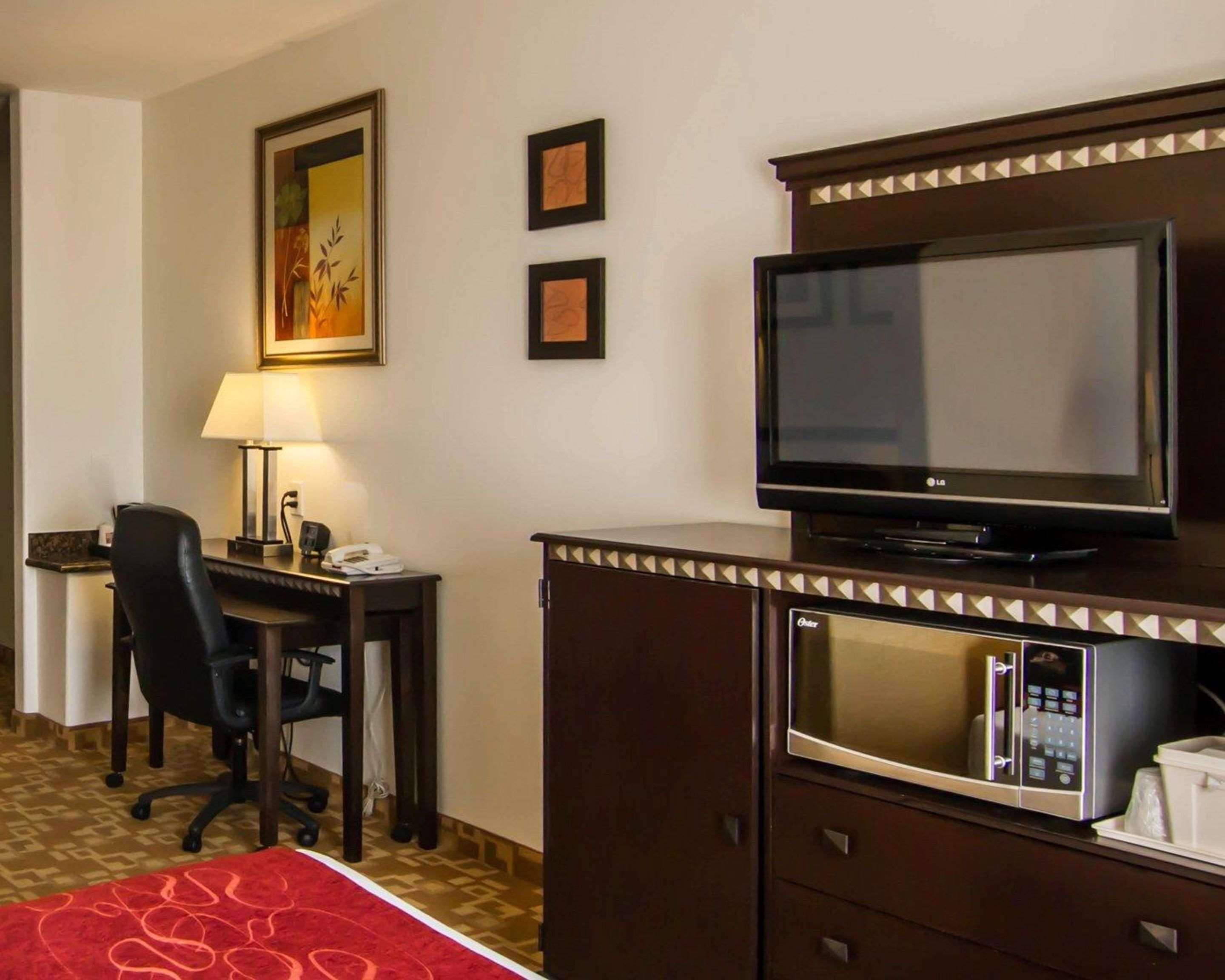 Comfort Suites West Dallas - Cockrell Hill Экстерьер фото