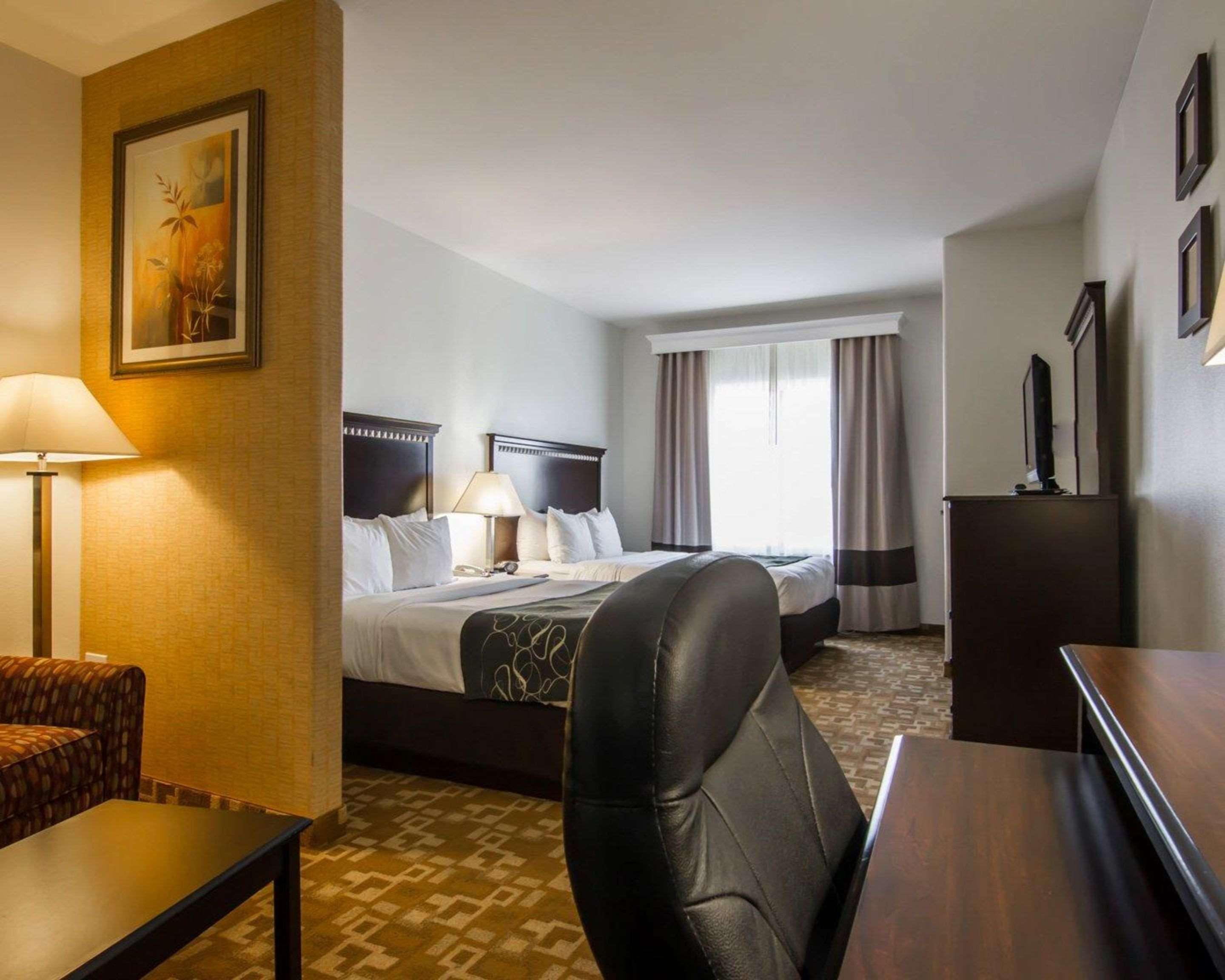 Comfort Suites West Dallas - Cockrell Hill Экстерьер фото