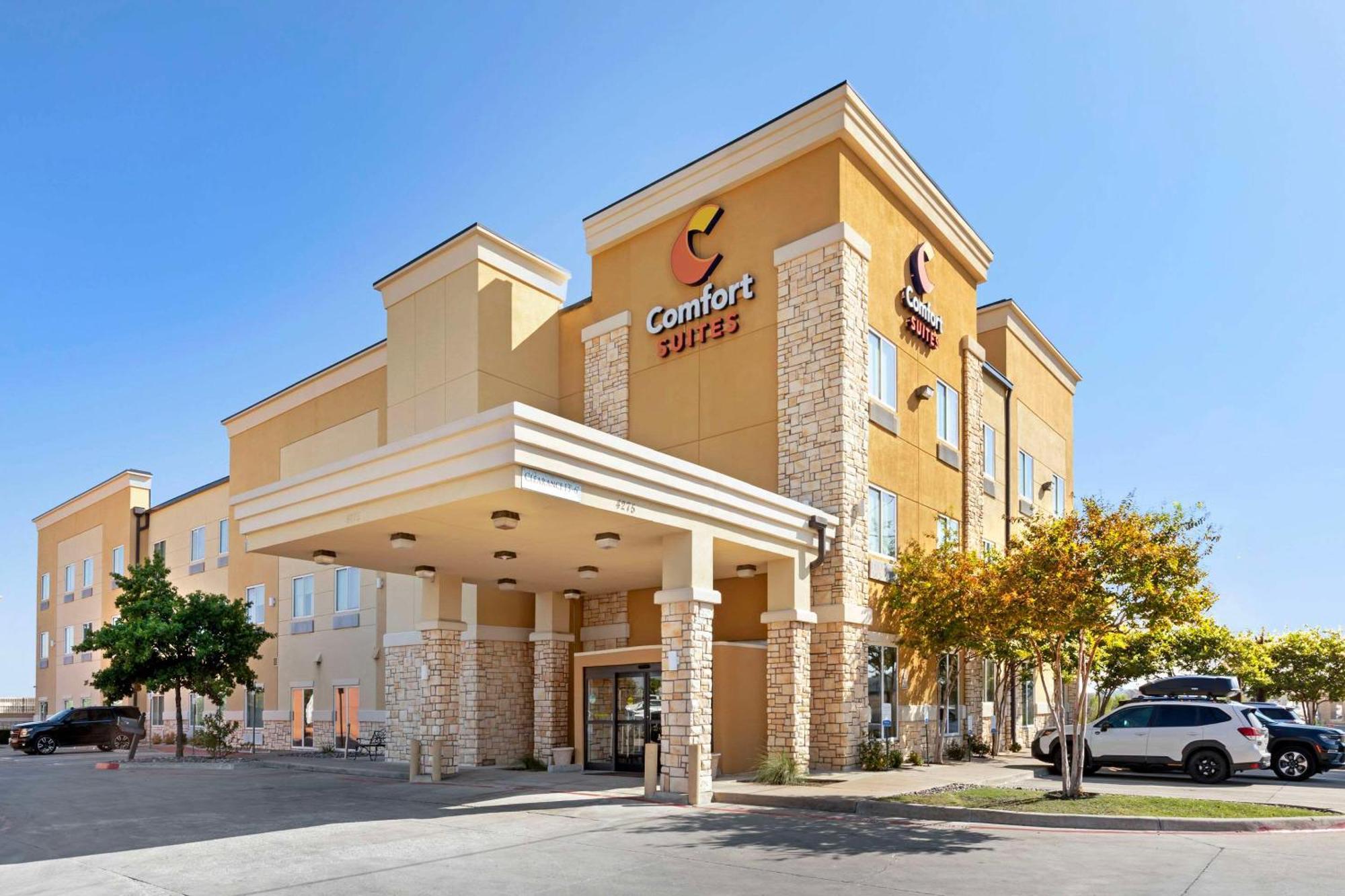 Comfort Suites West Dallas - Cockrell Hill Экстерьер фото