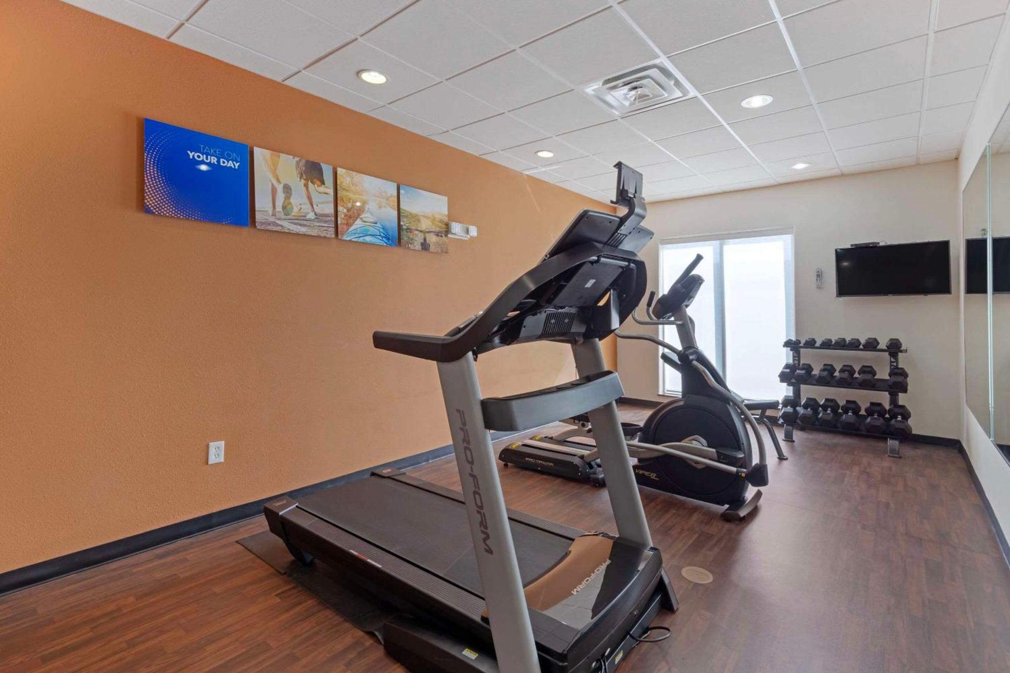 Comfort Suites West Dallas - Cockrell Hill Экстерьер фото